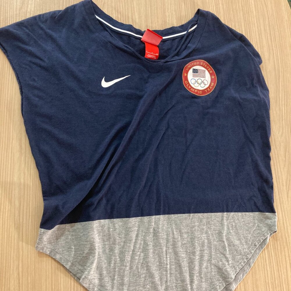 Nike Navy Blue and Gray United States Olympic Team Logo T Shirt Small Rayon